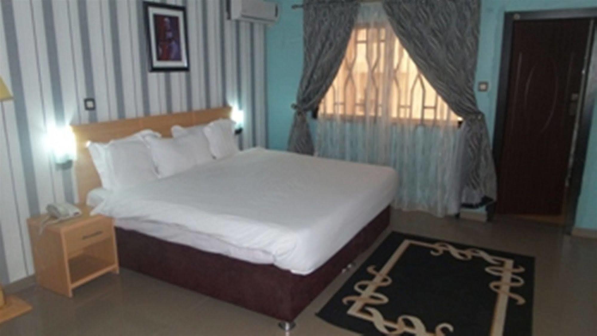 Heartland Hotel Abuja Buitenkant foto